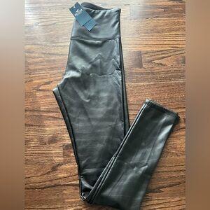Hollister Black Ultra High-Rise Leggings